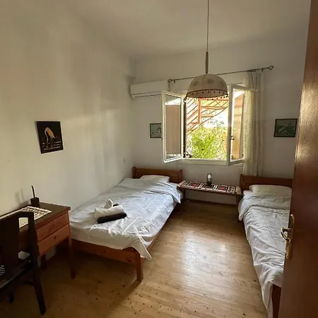 Nikos Panagiotareas House * Kalamata