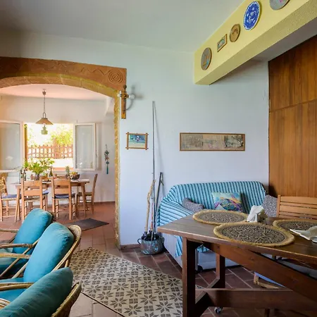 Nikos Panagiotareas House * 칼라마타