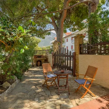 Nikos Panagiotareas House