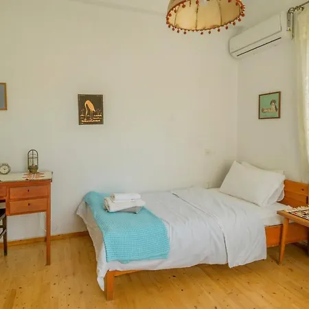 Nikos Panagiotareas House * カラマタ