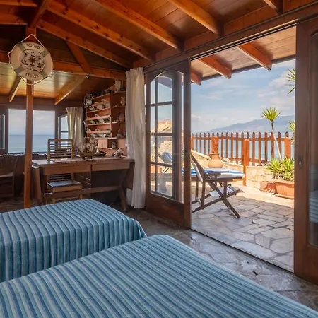 Nikos Panagiotareas House * カラマタ