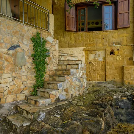 Nikos Panagiotareas House 別荘 カラマタ