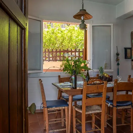 Nikos Panagiotareas House 別荘