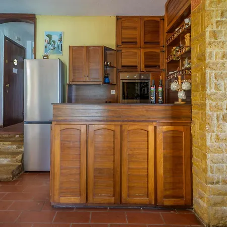 Nikos Panagiotareas House カラマタ