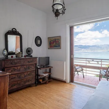 Nikos Panagiotareas House Calamata