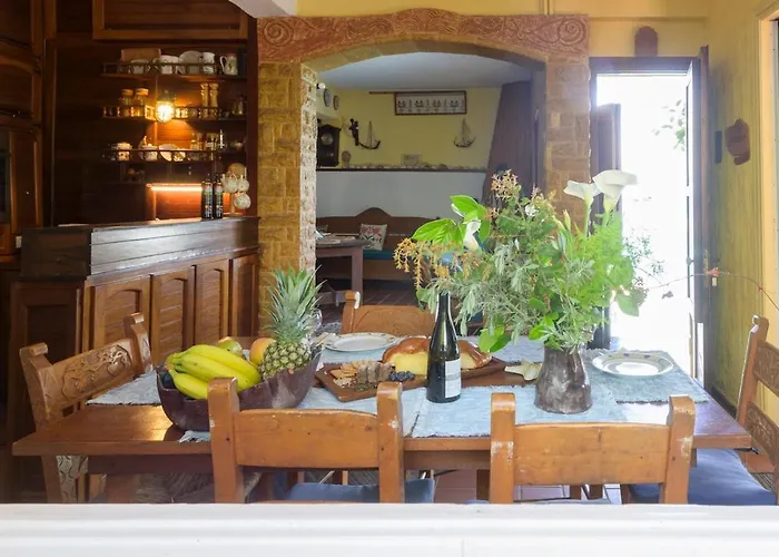 Nikos Panagiotareas House *