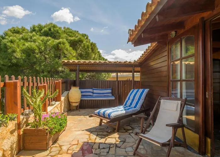 Nikos Panagiotareas House *