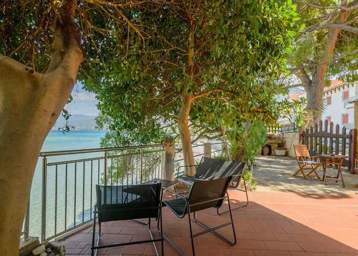 Casa de Férias Nikos Panagiotareas House Calamata